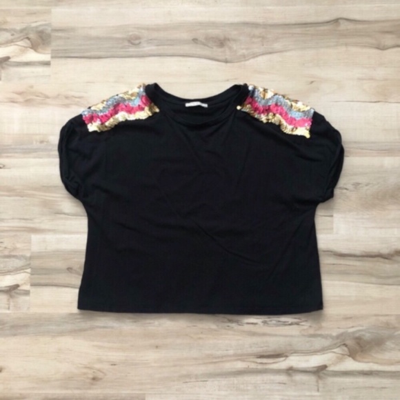 MASSIVE $10 SALE Zara Black and Pink Boxy Crop Top with Sequin Shoulders - Picture 2 of 7